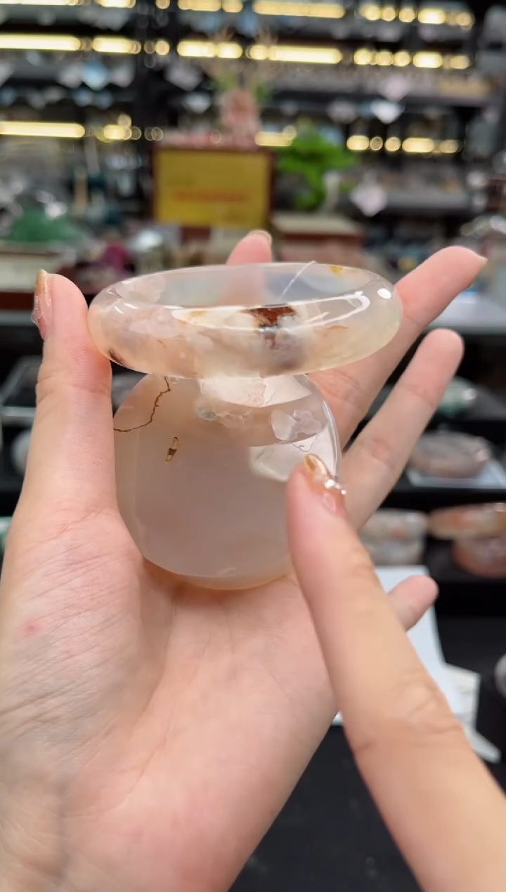 【闪购商品】石英质玉手镯未镶嵌56圈口（赠品镯心）15572200