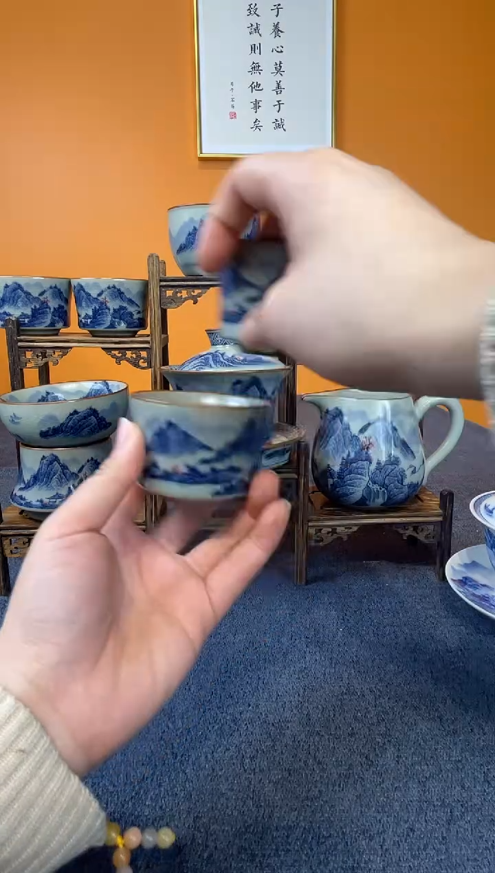 @?景德镇釉里红4客杯