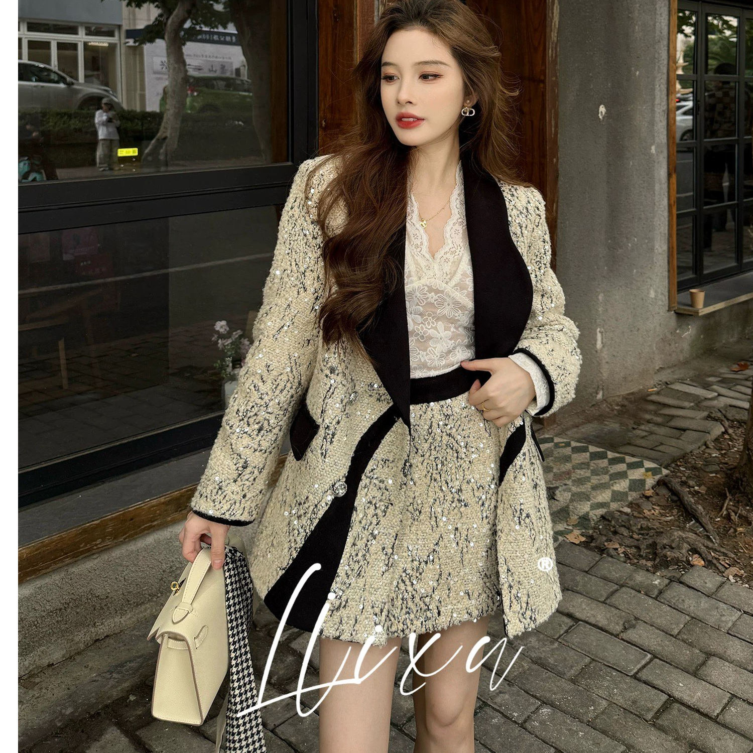 杭州高端羊毛加厚毛呢保暖羽绒服冬季新款时尚设计羽绒服