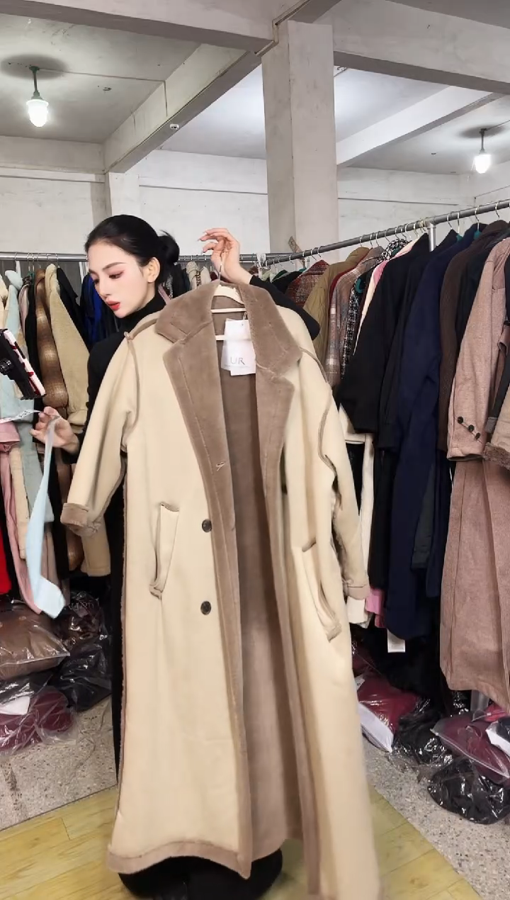 736闪购外套外披马甲打底裤子