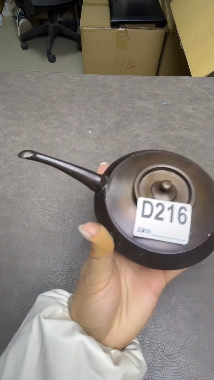 瓷片海****哥默认微瑕，谨慎参拍D216