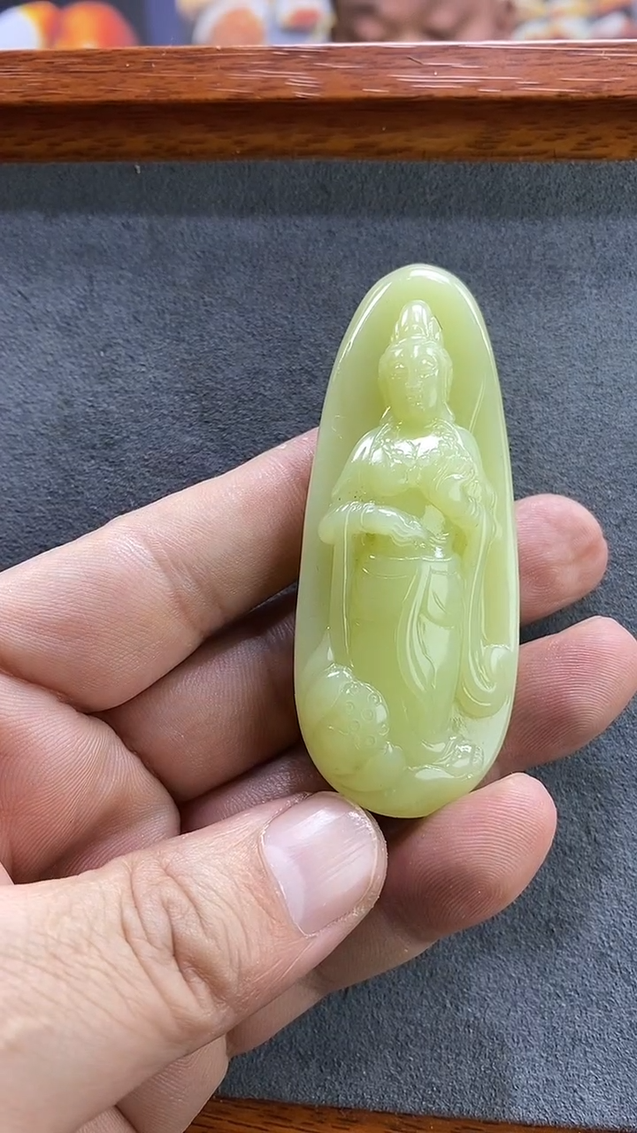 【闪购商品】和田玉（黄玉）颈饰未镶嵌精品和田玉观音
