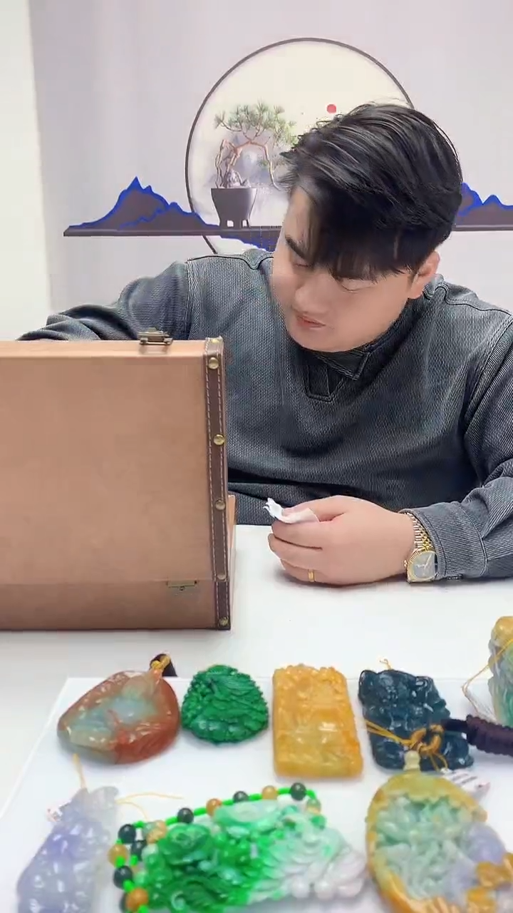 【闪购商品】定制翡翠未镶嵌5060zm-毛货挂件