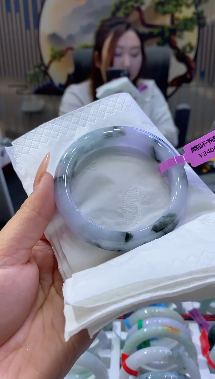 翡翠手镯未镶嵌多人00714