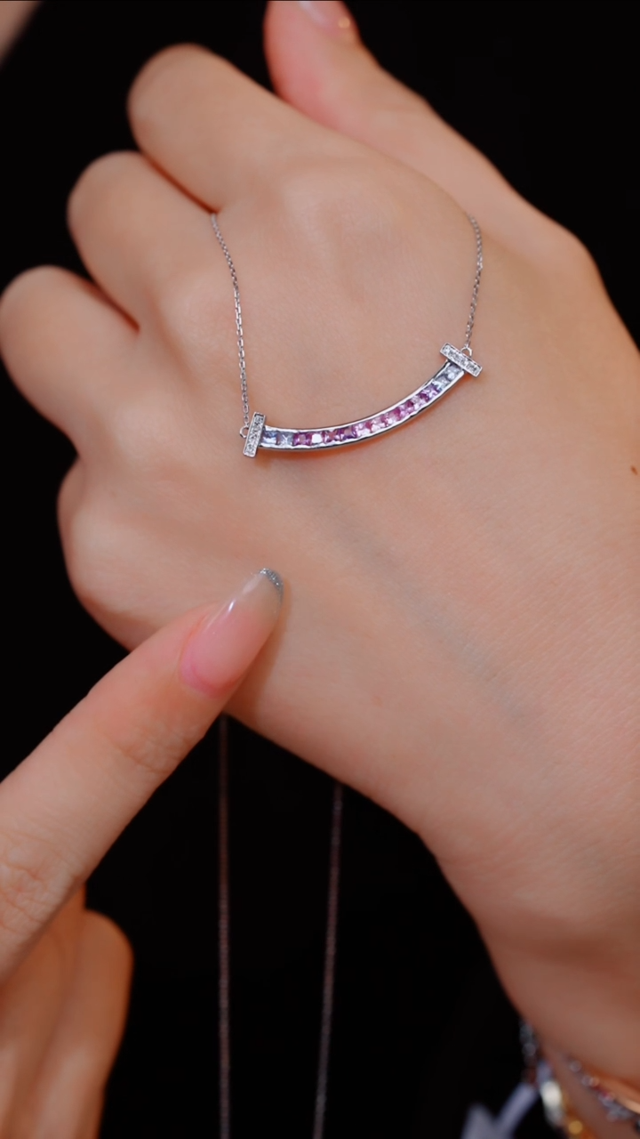 【闪购商品】彩色蓝宝石吊坠18K金镶嵌多样性发@@U3992