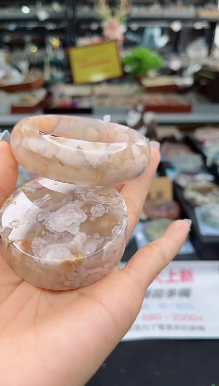 【闪购商品】石英质玉手镯未镶嵌56圈口（赠品镯心）3931180