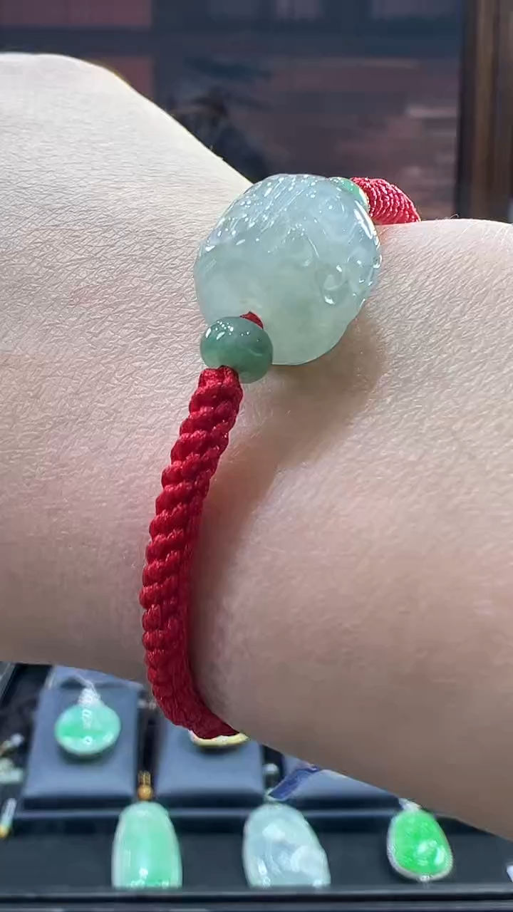 未镶嵌挂件翡翠手绳