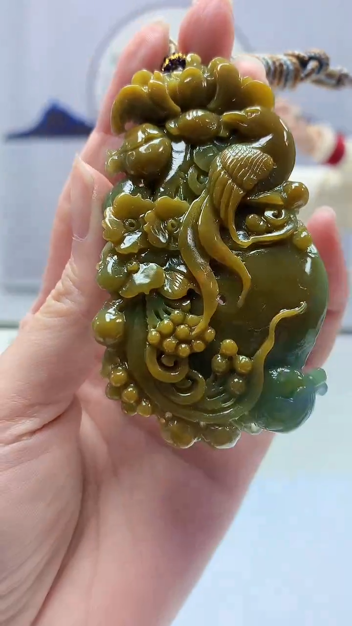 【闪购商品】定制翡翠未镶嵌4852zm-毛货挂件喜上眉梢96