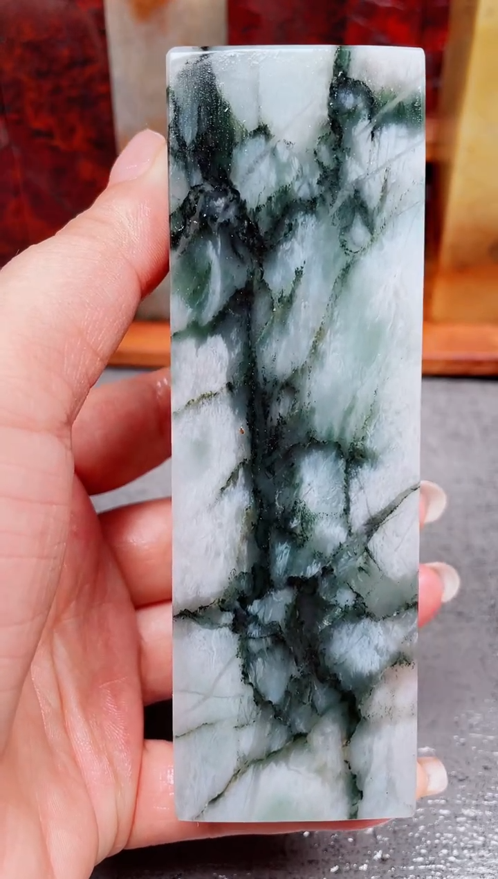 玉桂林鸡血玉素章15 4.0左右