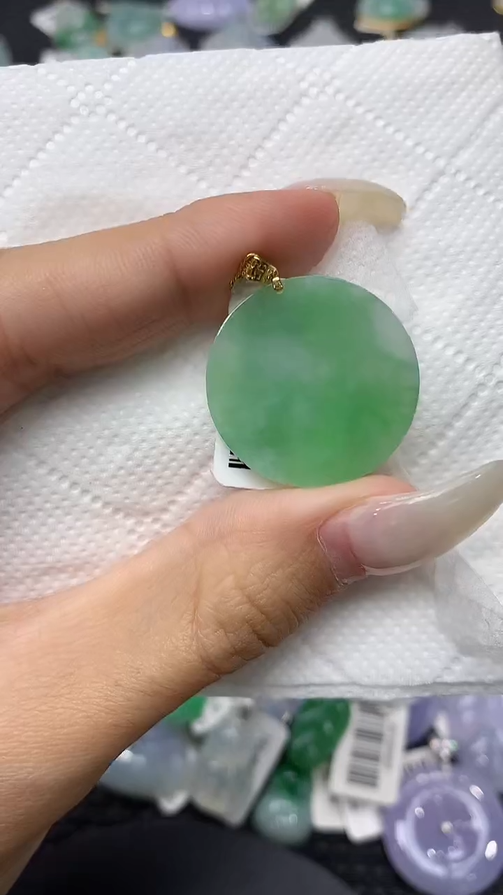 颈饰18K金镶嵌翡翠11111111111