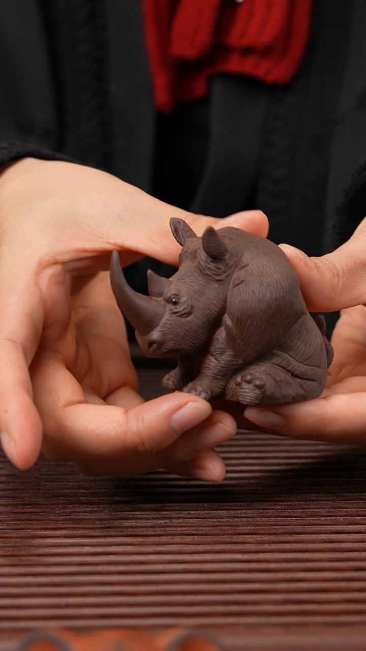 【闪购商品】紫砂茶宠紫泥小犀牛