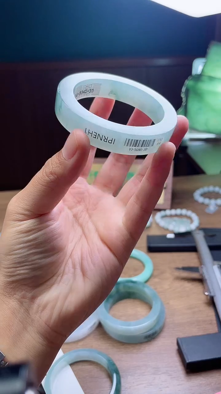 定制翡翠手镯未镶嵌房*定制