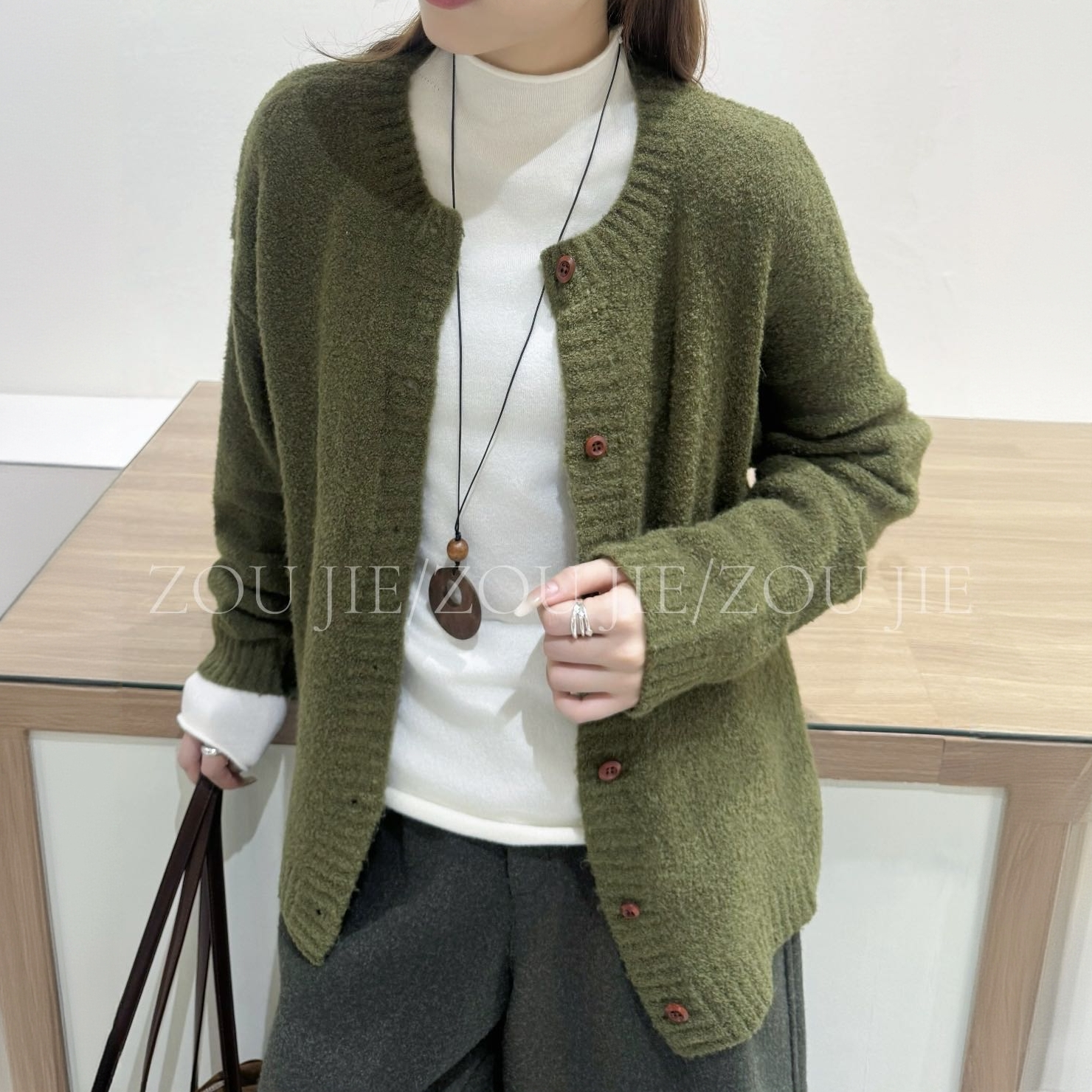 复古绿色针织开衫外套女秋冬加厚韩系慵懒风宽松软糯毛衣