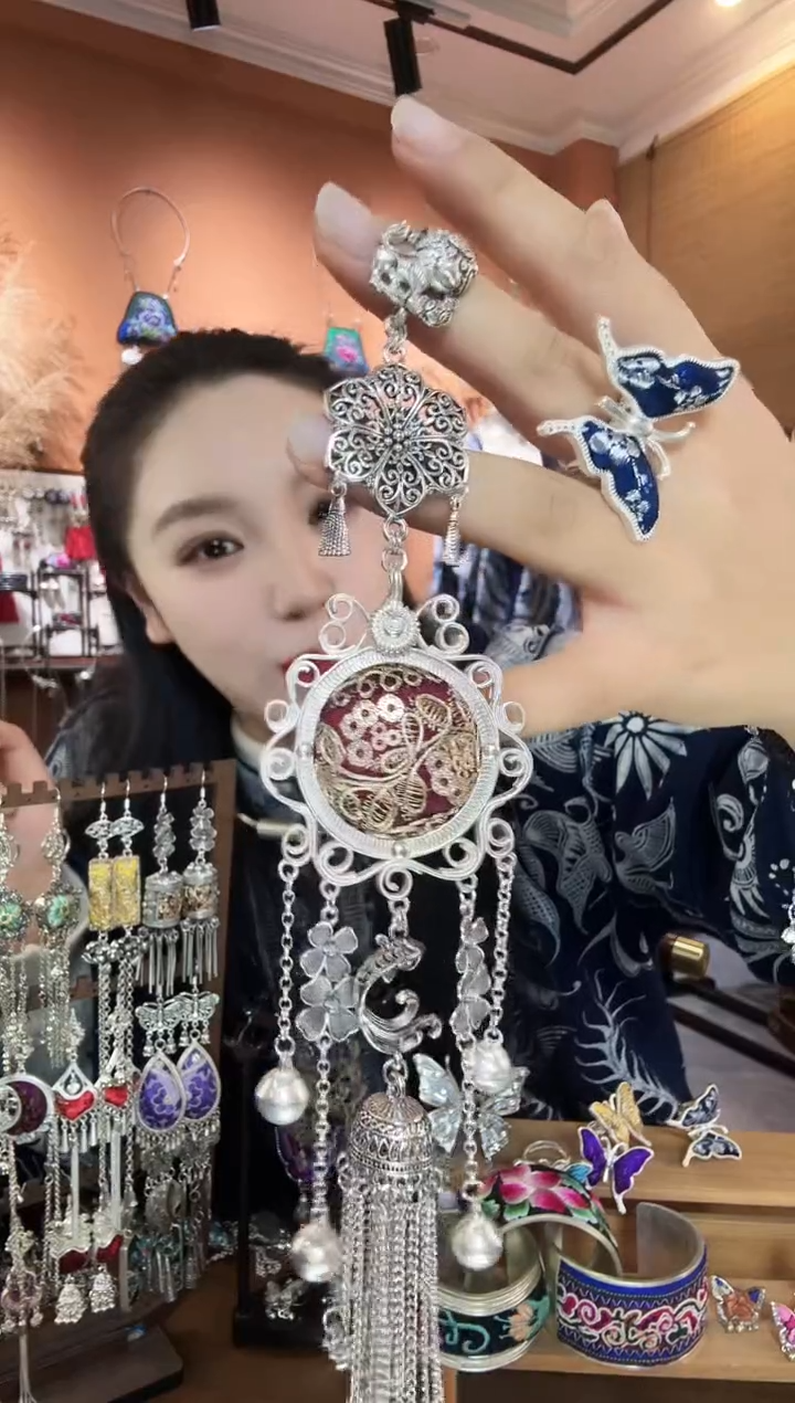 刺绣纯手工民族风压襟