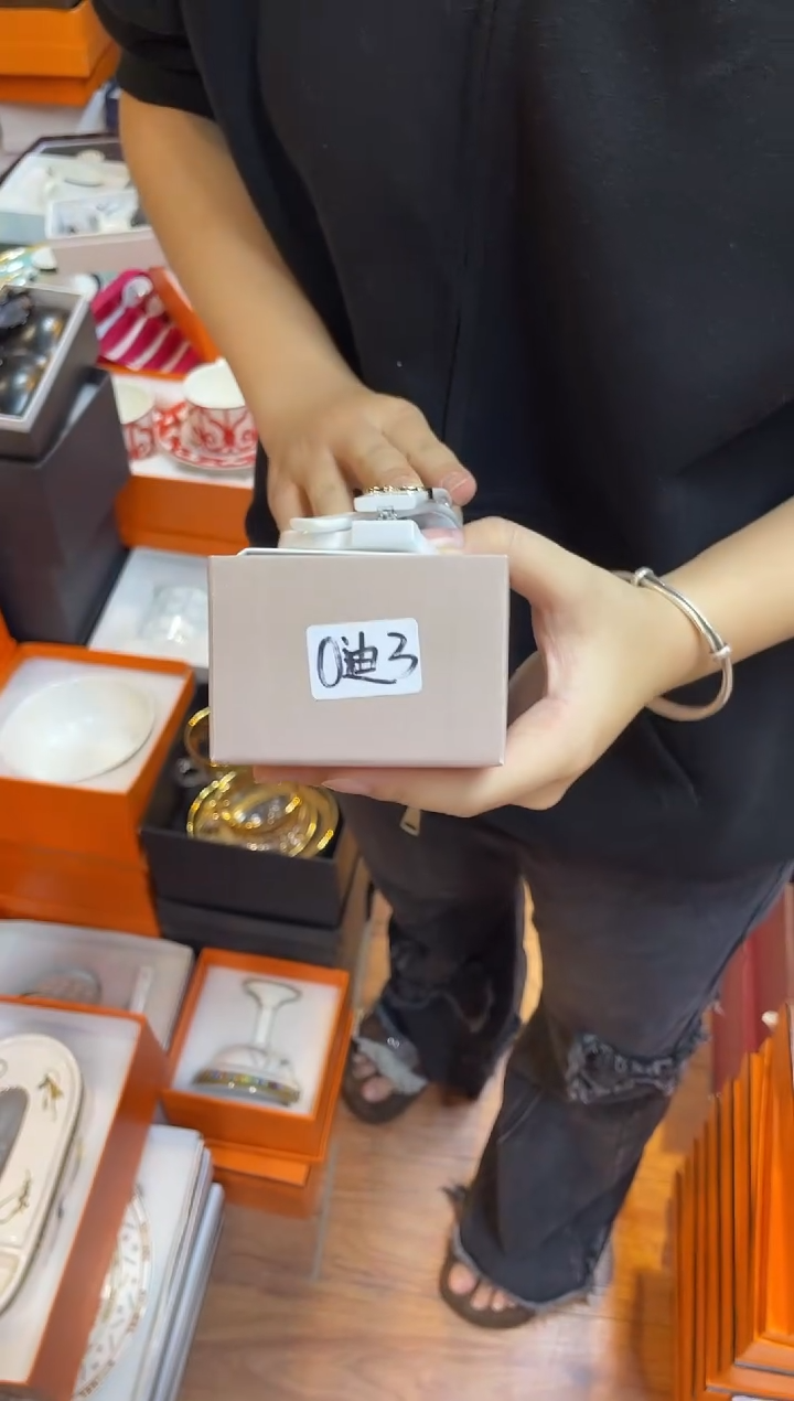 杯鸿辉家品牌瓷器，京东包邮！