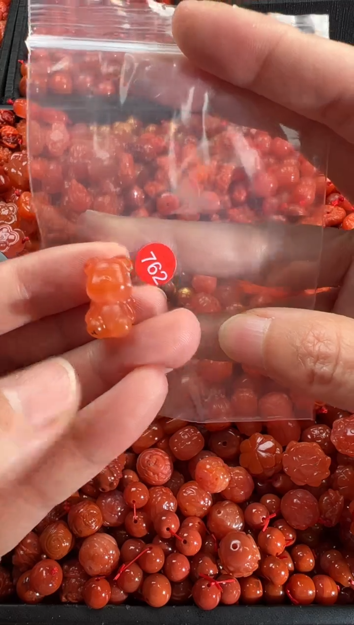 【闪购商品】南红玛瑙颈饰未镶嵌1