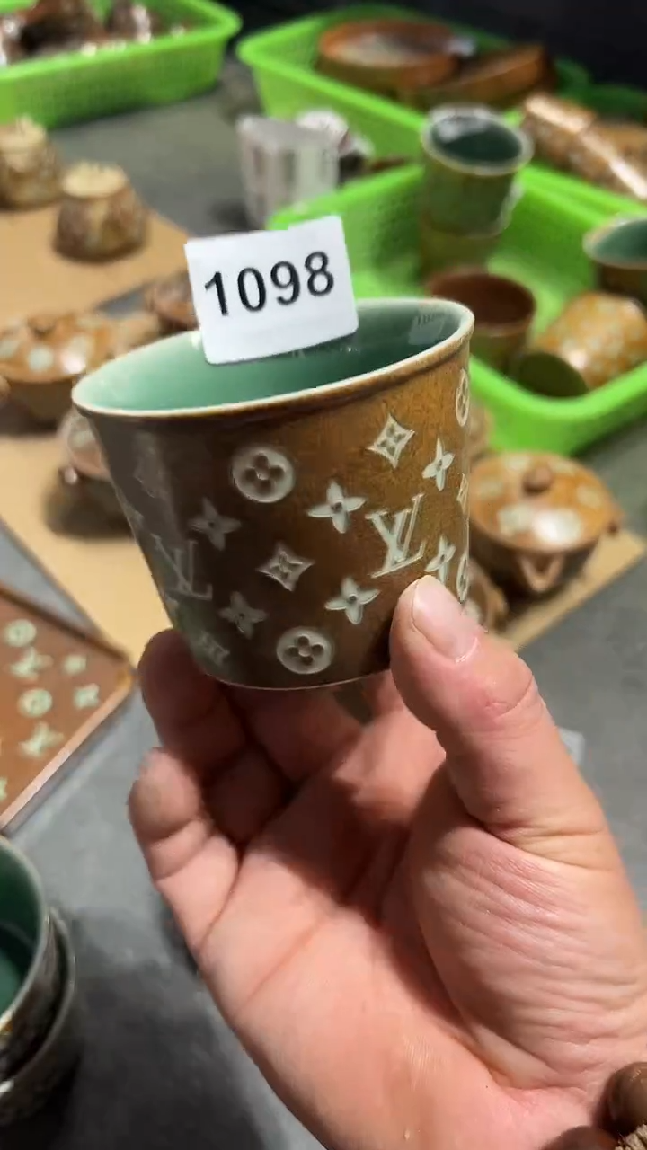 龙泉窑老花特大号冰桶双釉微瑕