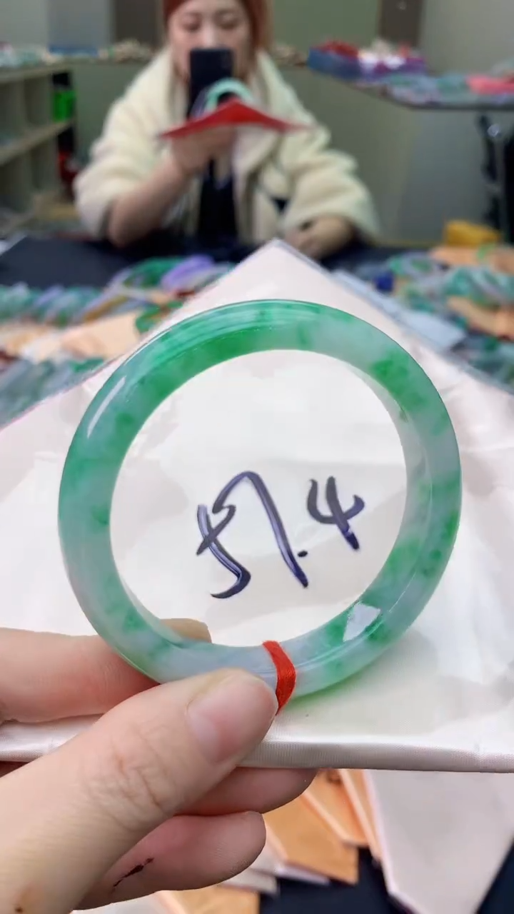 【闪购商品】翡翠手镯未镶嵌1052114481