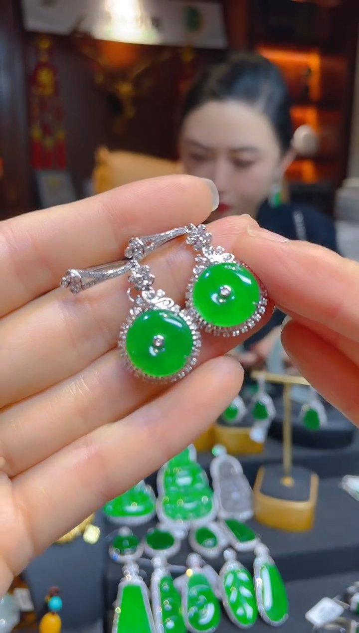 【闪购商品】翡翠耳饰18K金镶嵌119548天然A货翡翠平安扣耳坠