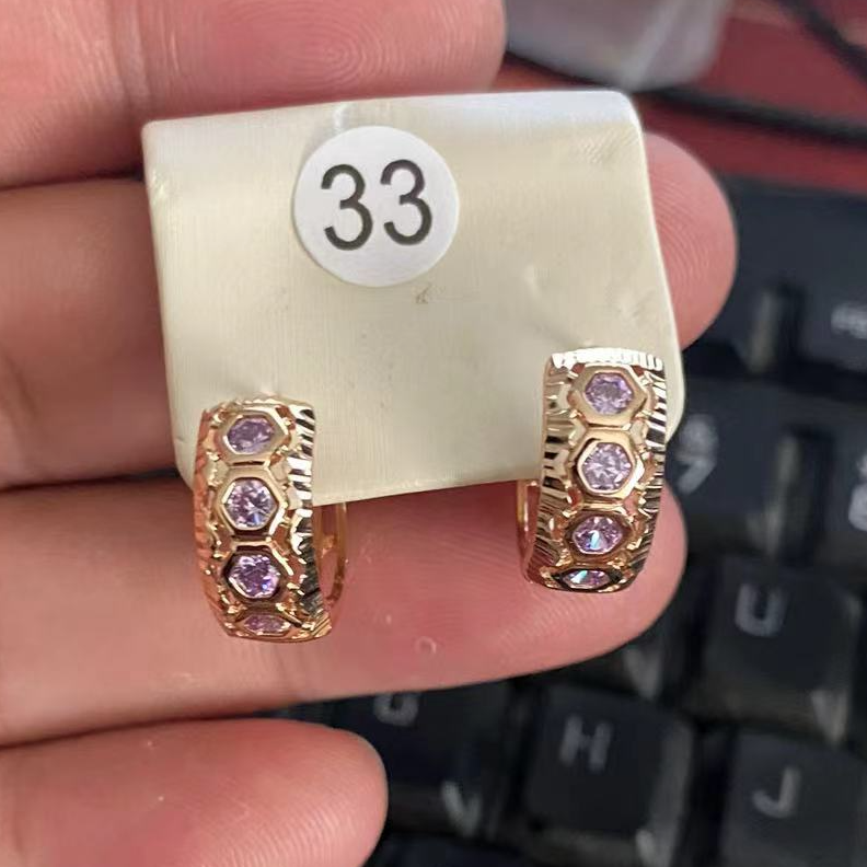 925银莫桑石耳饰 耳扣紫钻10分时尚女士时尚经典高级耳环耳饰针