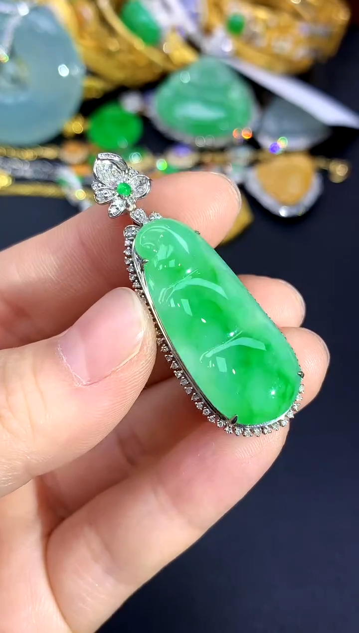 颈饰18K金镶嵌翡翠261-中国好珍宝