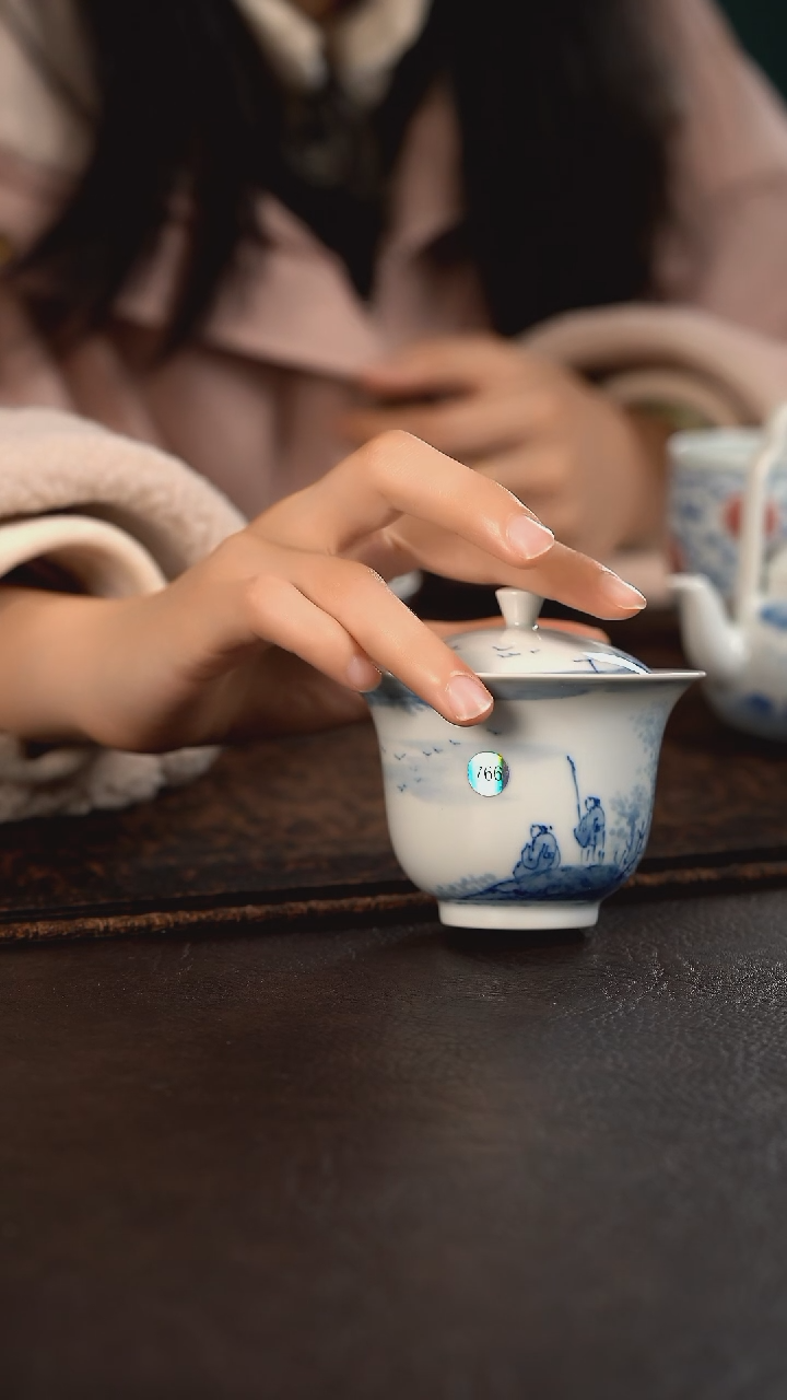 【闪购商品】杯766号HLX陶瓷重工山水盖碗内绘