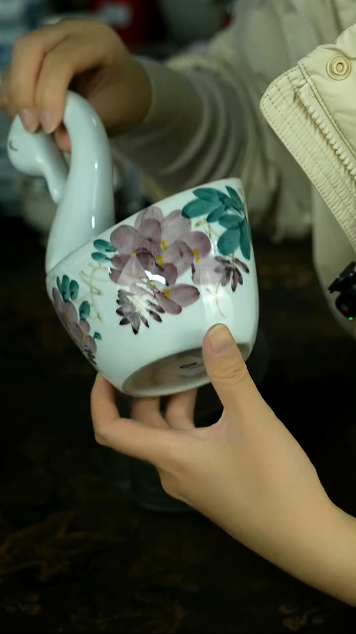 茶具还挺美，蹲下看看！