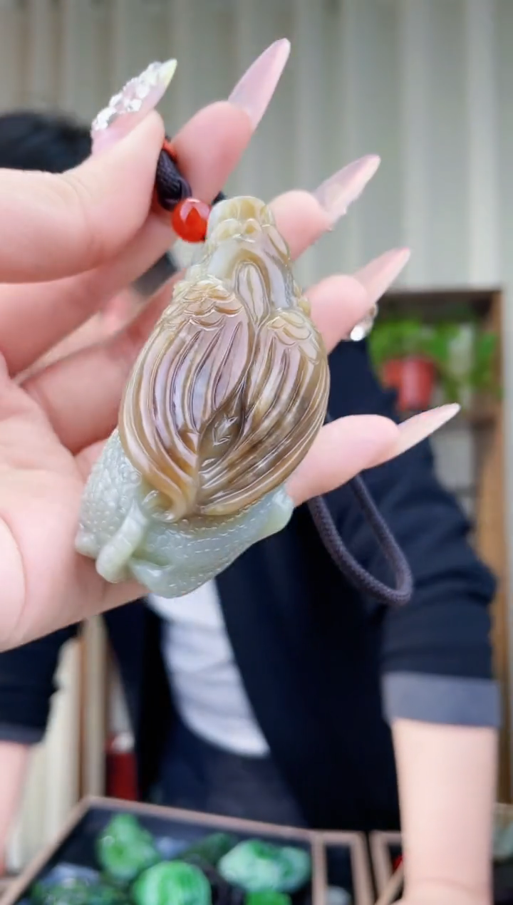 【闪购商品】和田玉挂件未镶嵌拍一发一，多样性发货！