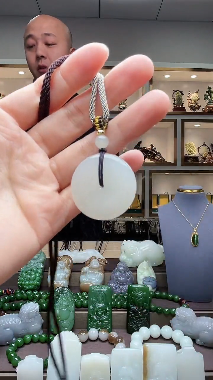 【闪购商品】和田玉颈饰未镶嵌苏