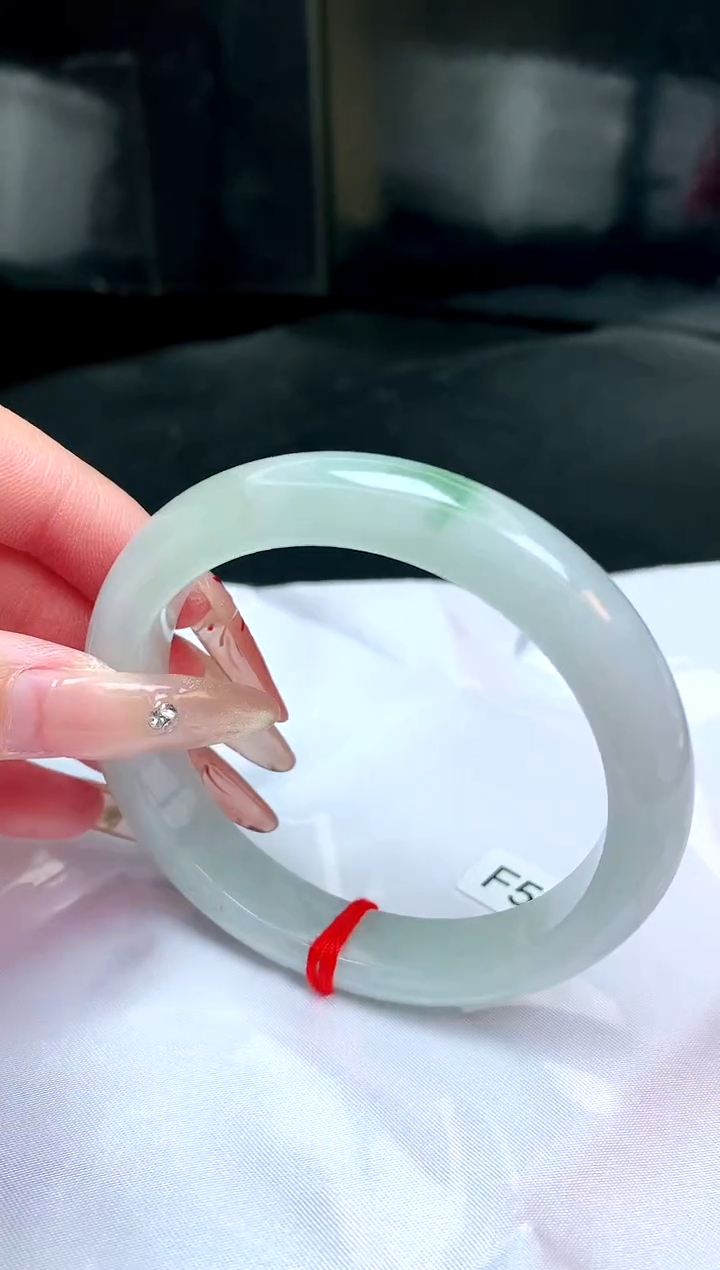 【闪购商品】翡翠手镯未镶嵌缅甸天然A货翡翠