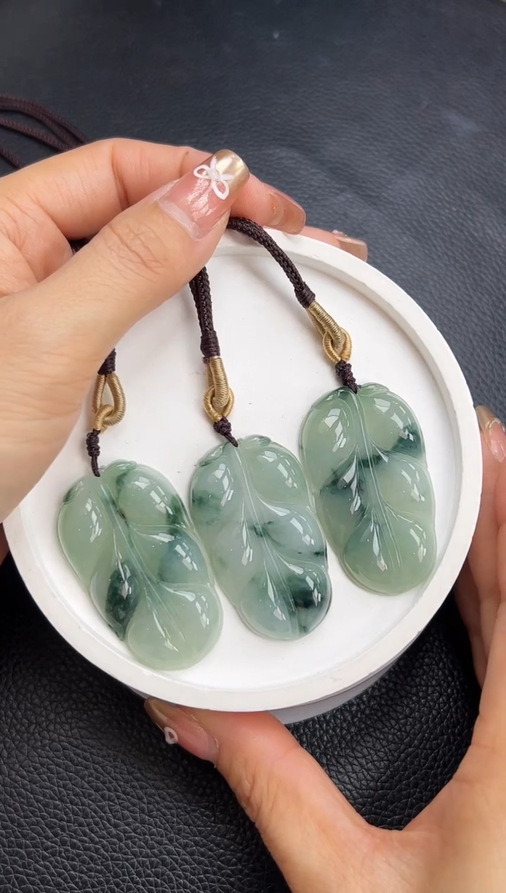 【闪购商品】翡翠颈饰未镶嵌K422-842 叶子多样性发一