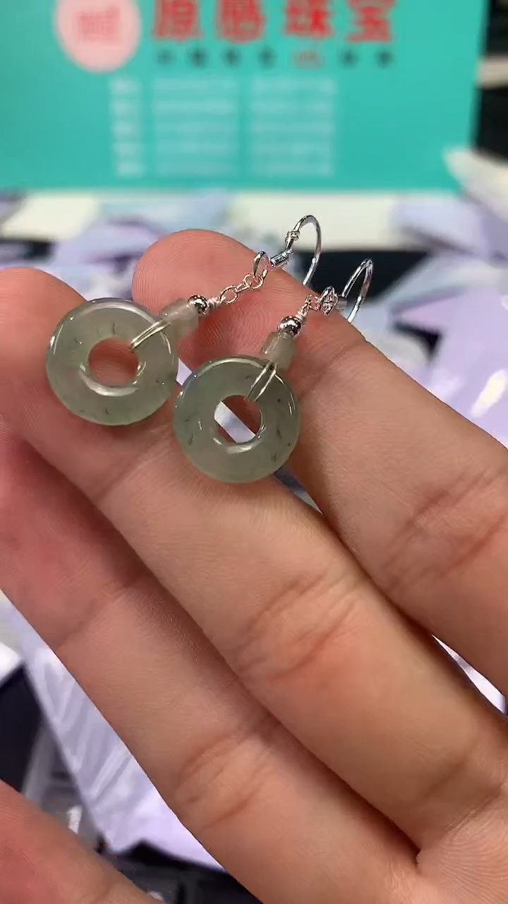 银S925镶嵌翡翠耳饰1