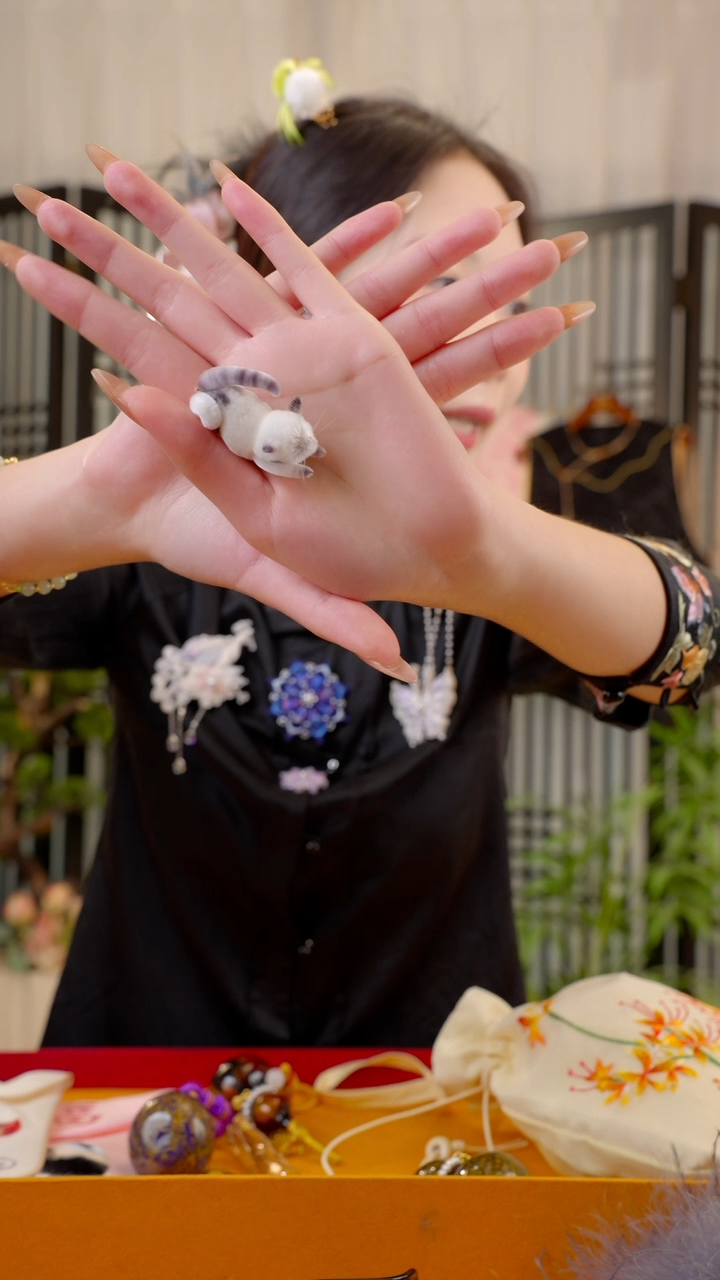 织绣非遗苏绣绒花手工饰品