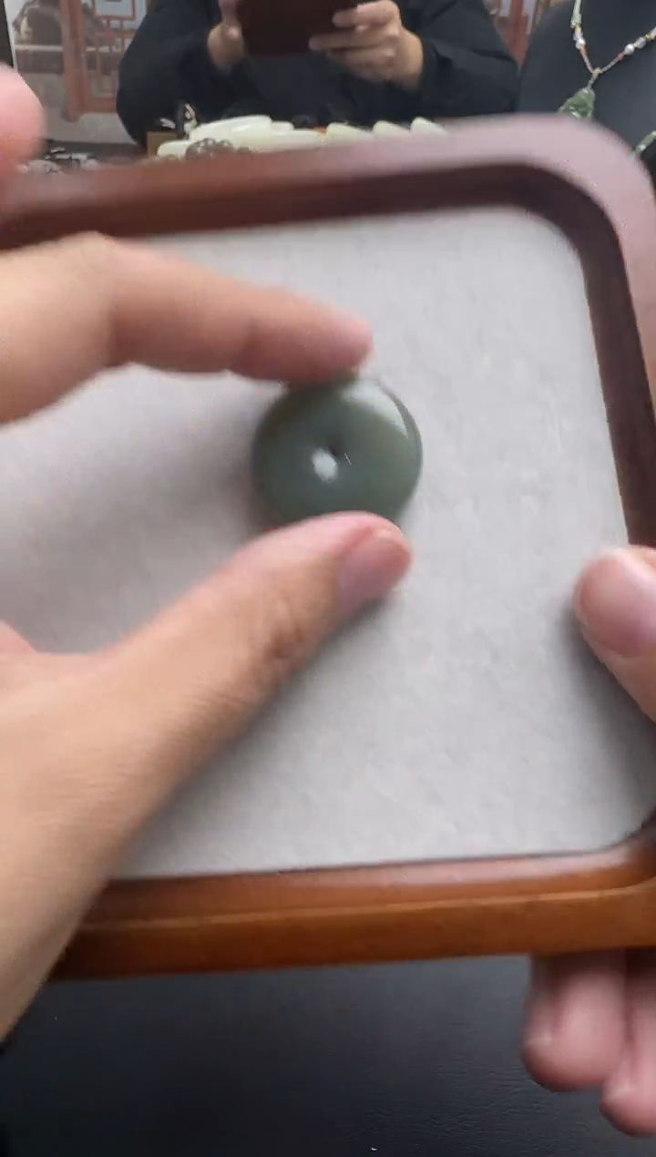 颈饰未镶嵌和田玉张*豆平安扣