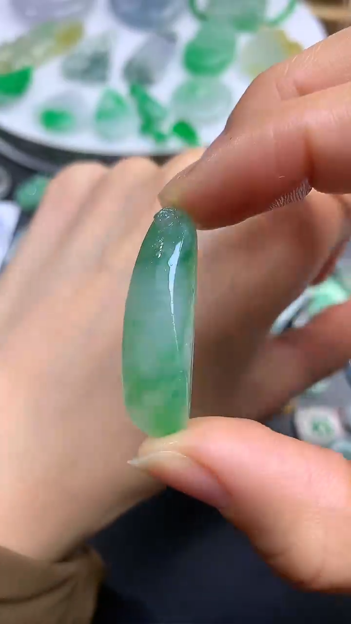 【闪购商品】定制翡翠未镶嵌翡翠