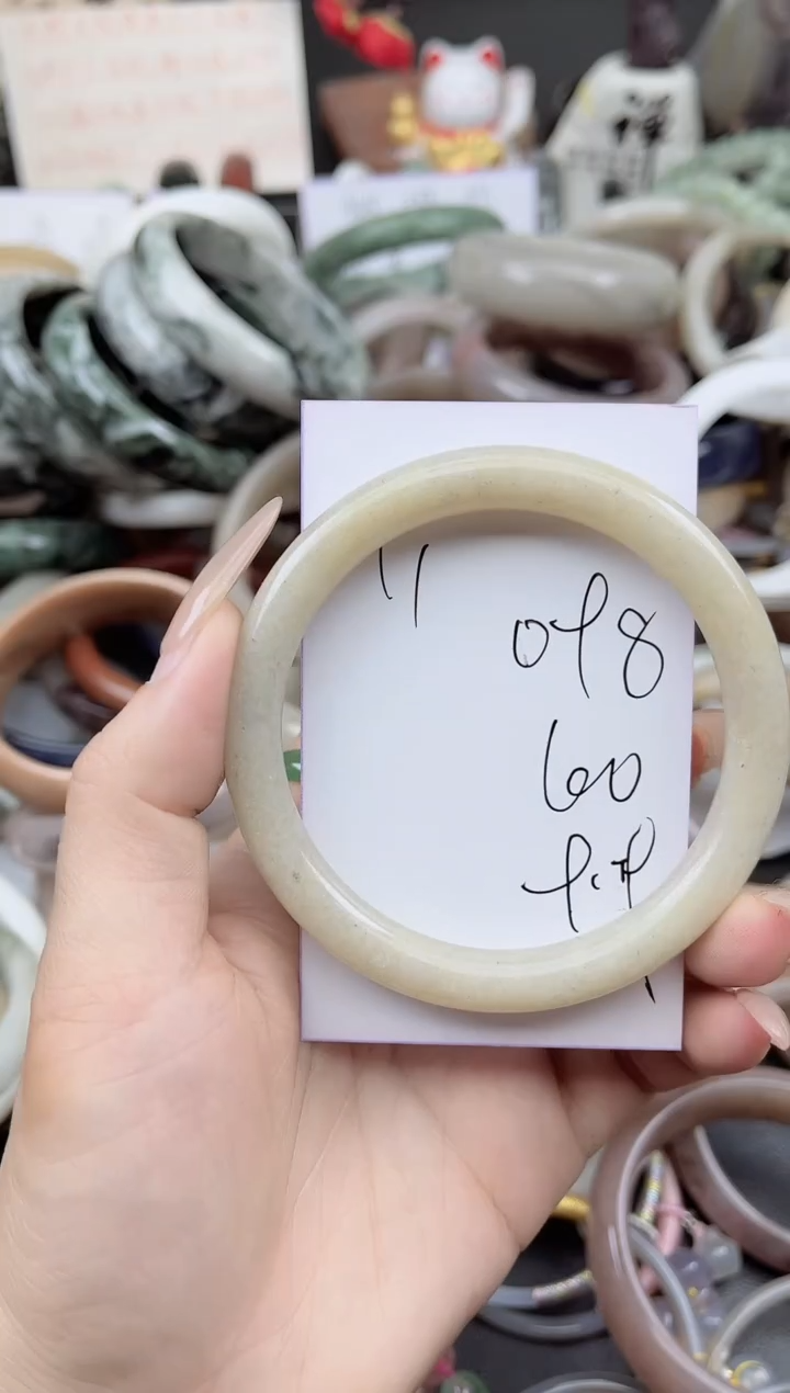 未镶嵌手镯石英质玉098