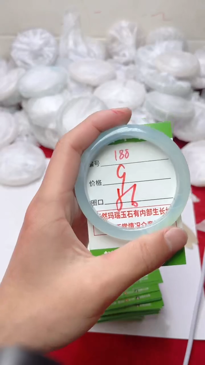 【闪购商品】玛瑙/玉髓手镯未镶嵌188