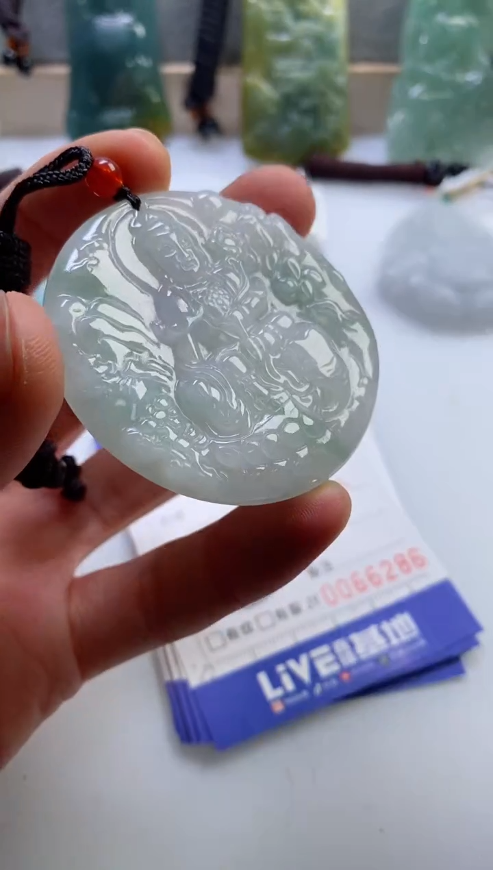 【闪购商品】翡翠挂件未镶嵌         