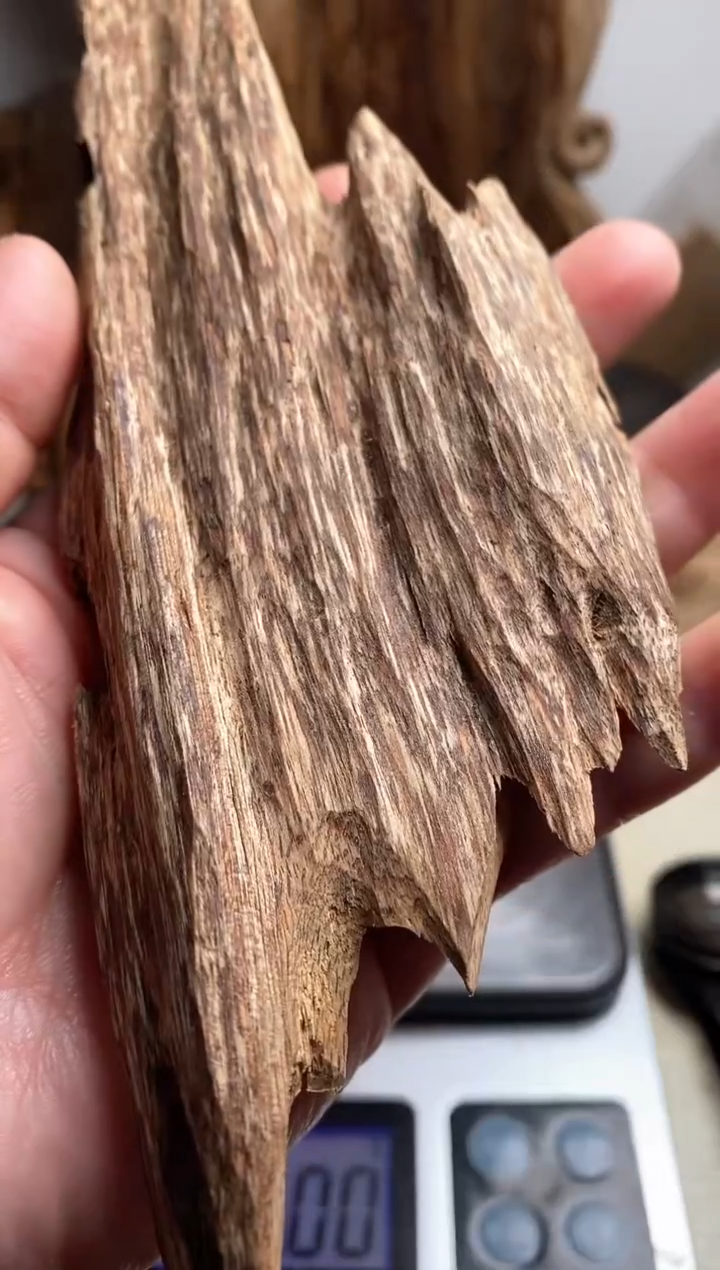 【闪购商品】沉香手把件都蓬沉香原料34克