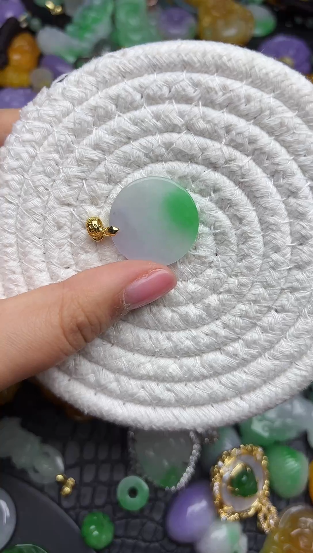 颈饰未镶嵌翡翠缅甸翡翠吊坠
