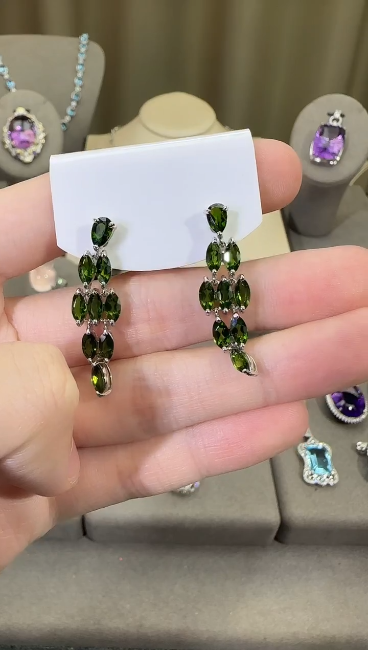 银S925镶嵌透辉石耳坠设计款