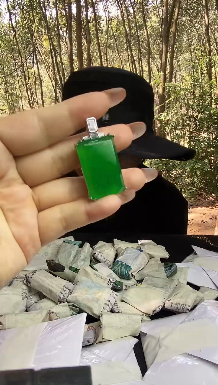 满色吊坠 所见即所得！！