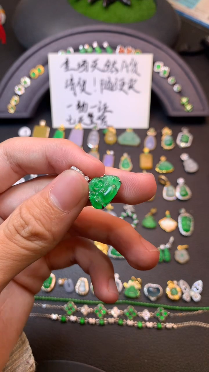 颈饰银S925镶嵌翡翠青*娘1
