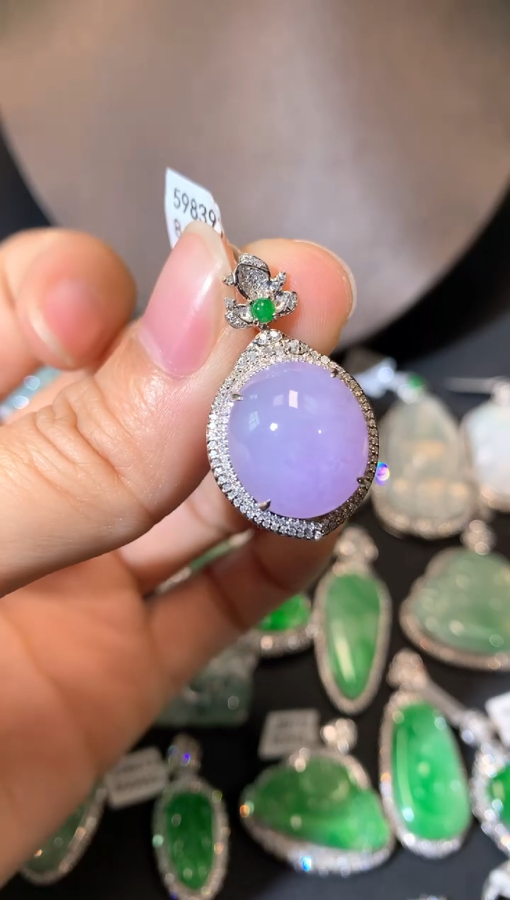 【闪购商品】翡翠吊坠(不含链)18K金镶嵌吊坠