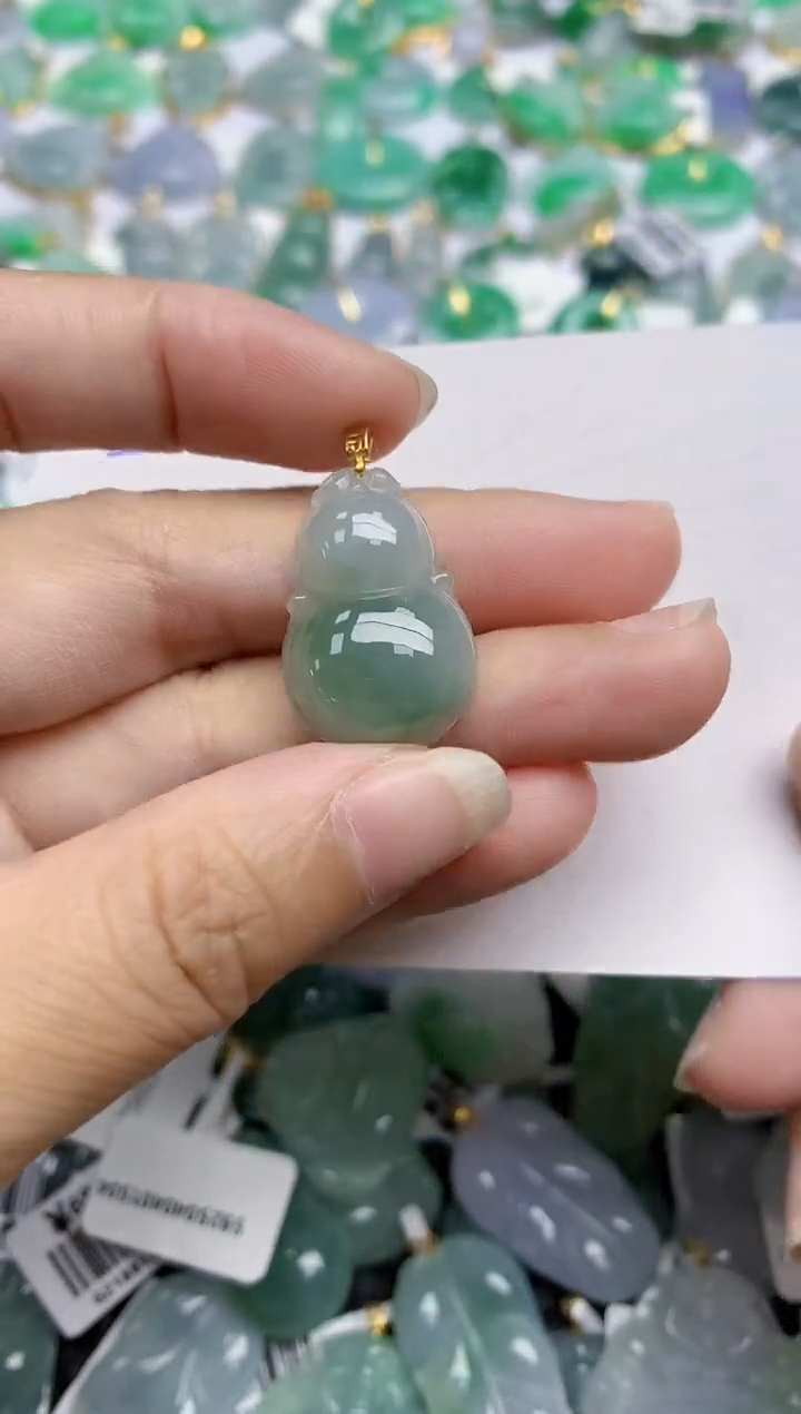 翡翠未镶嵌颈饰天然翡翠A货