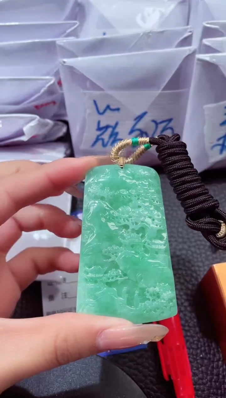 颈饰未镶嵌翡翠00000023