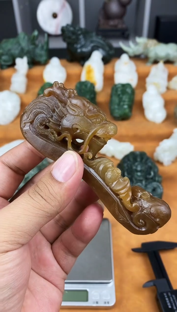 颈饰未镶嵌和田玉1