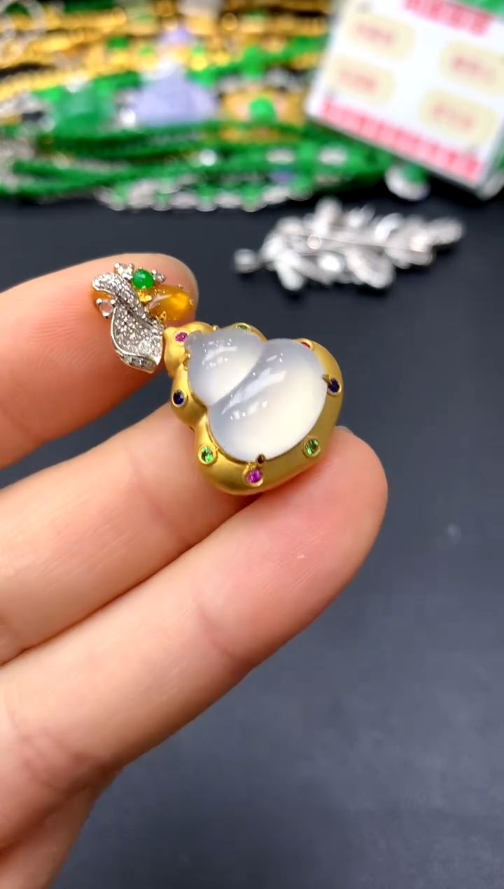 颈饰18K金镶嵌翡翠388-中国好珍宝