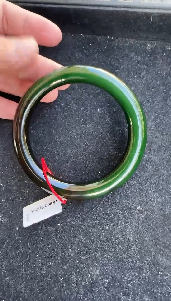 未镶嵌手镯和田玉红皮菠菜绿59-60圈口