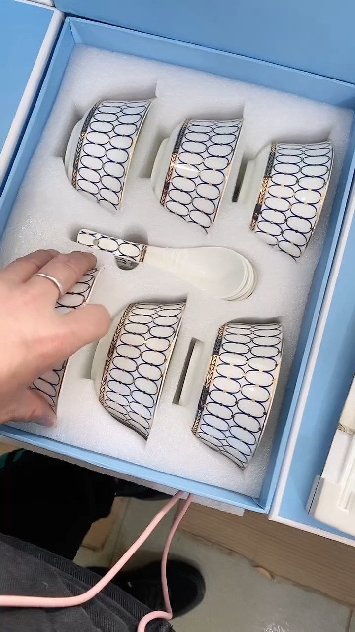 瓷片锅碗瓢盆一件不留@@1